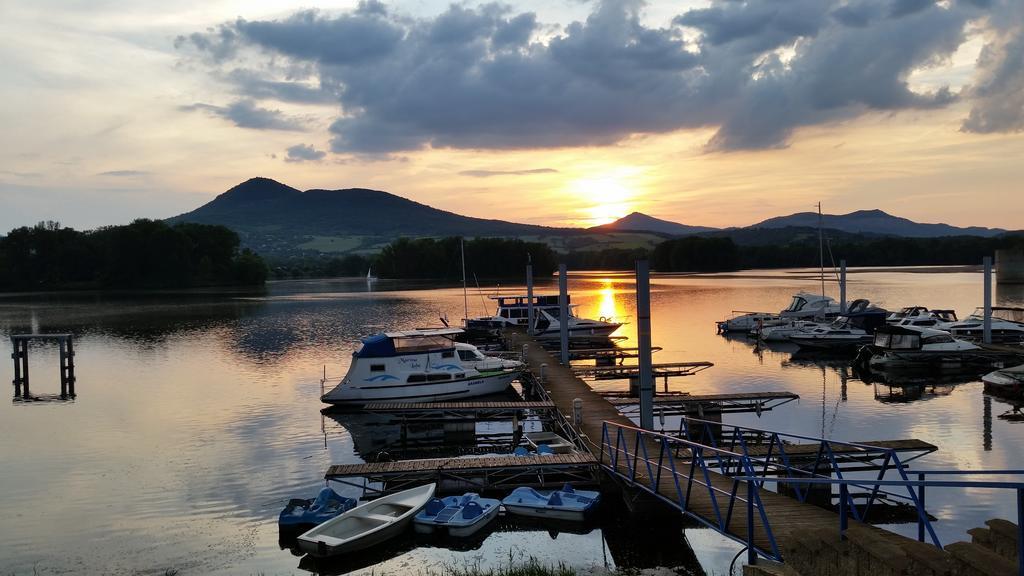 Resort Marina Labe Lovosice Exterior photo