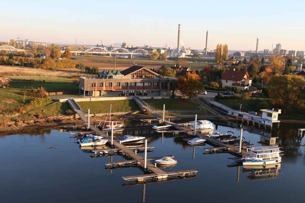 Resort Marina Labe Lovosice Exterior photo